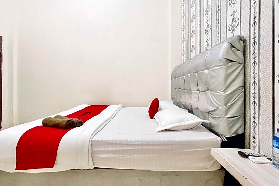 RedDoorz @ Sonya Homestay Tebing Tinggi