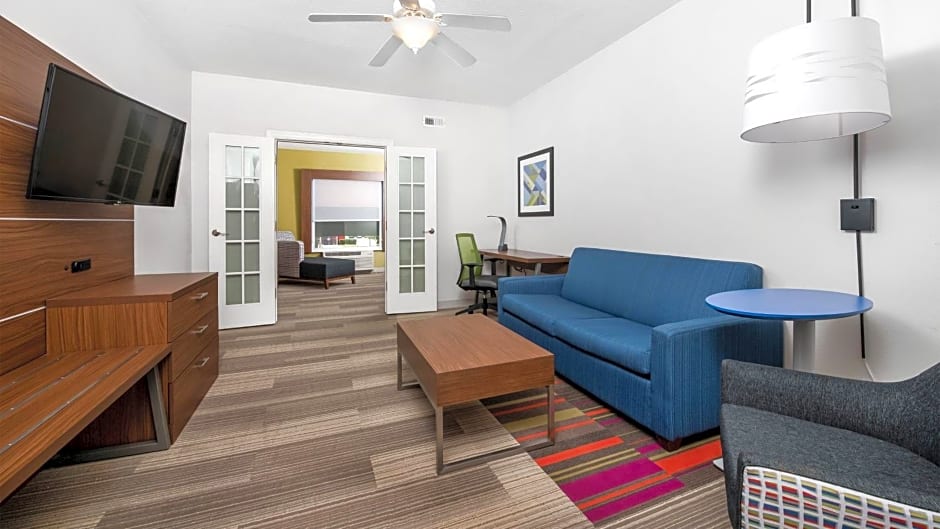 Holiday Inn Express Hotel and Suites Conroe I-45 North