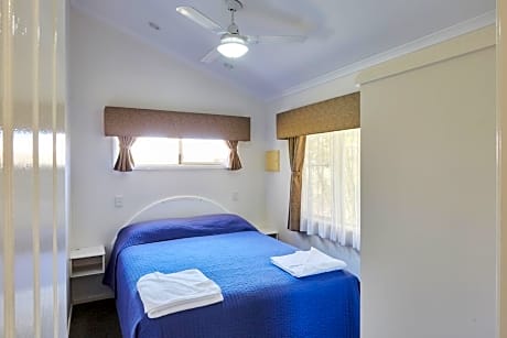 Deluxe Two-Bedroom Villa with Spa Bath