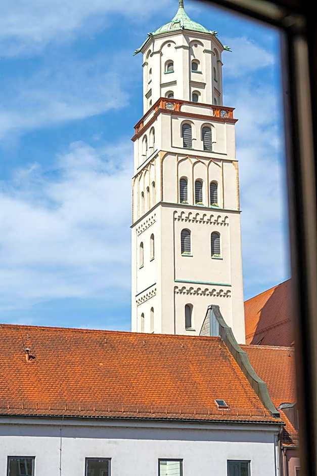 Maxim Suites by Elias Holl