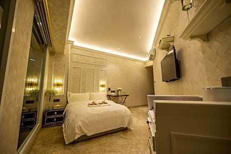 Large Double Room