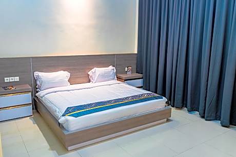 Deluxe Double or Twin