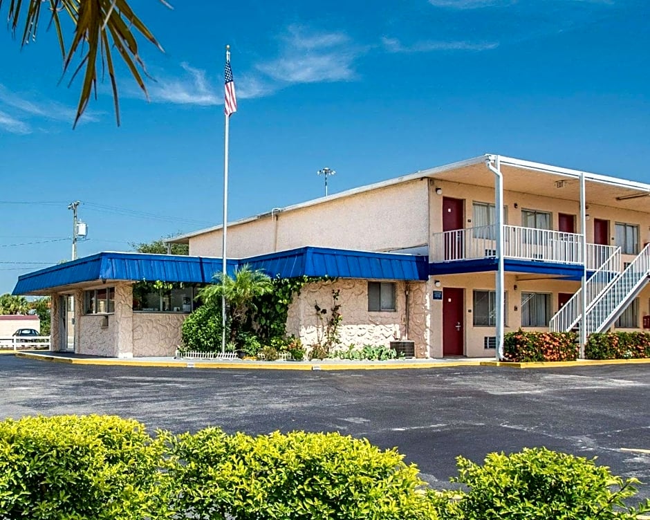 Rodeway Inn Fort Pierce I-95