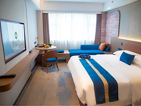 Yayun Comfort Queen Room