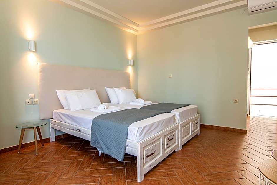 Girogiali beach hotel - Adults only