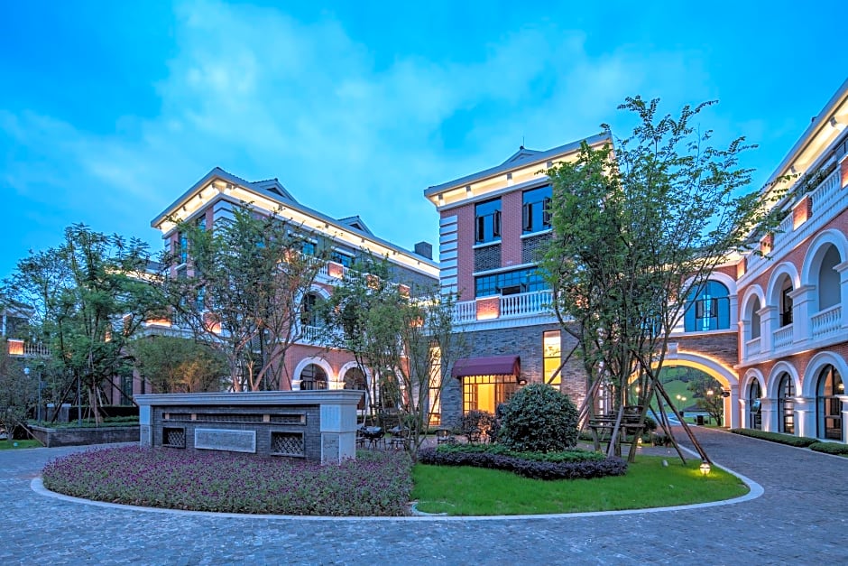 Hotel Indigo Heilong Lake By IHG