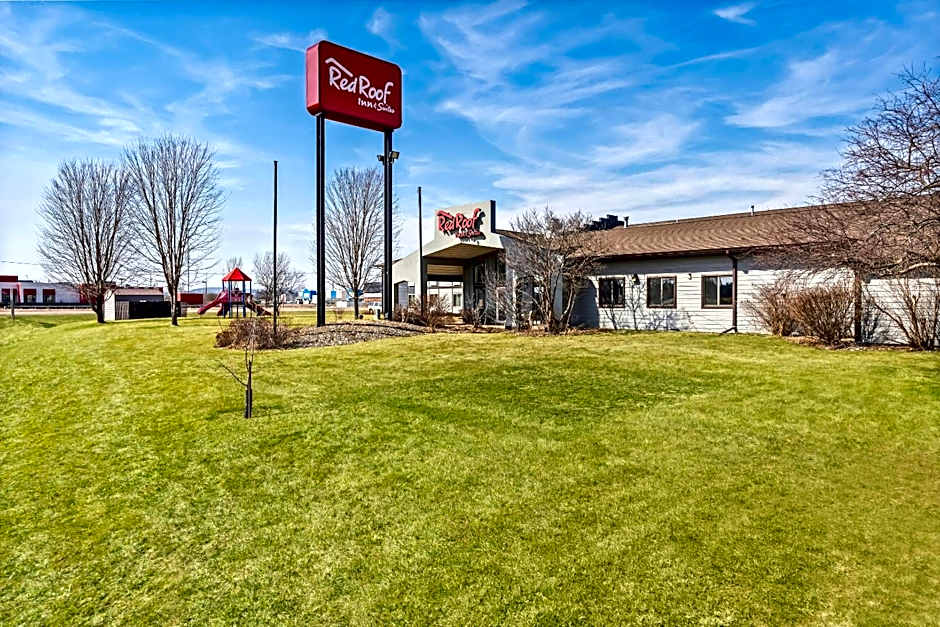 Red Roof Inn & Suites Tomah