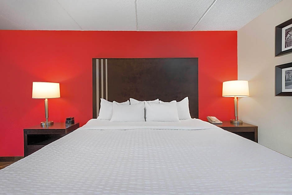 La Quinta Inn & Suites/New River Gorge National Park