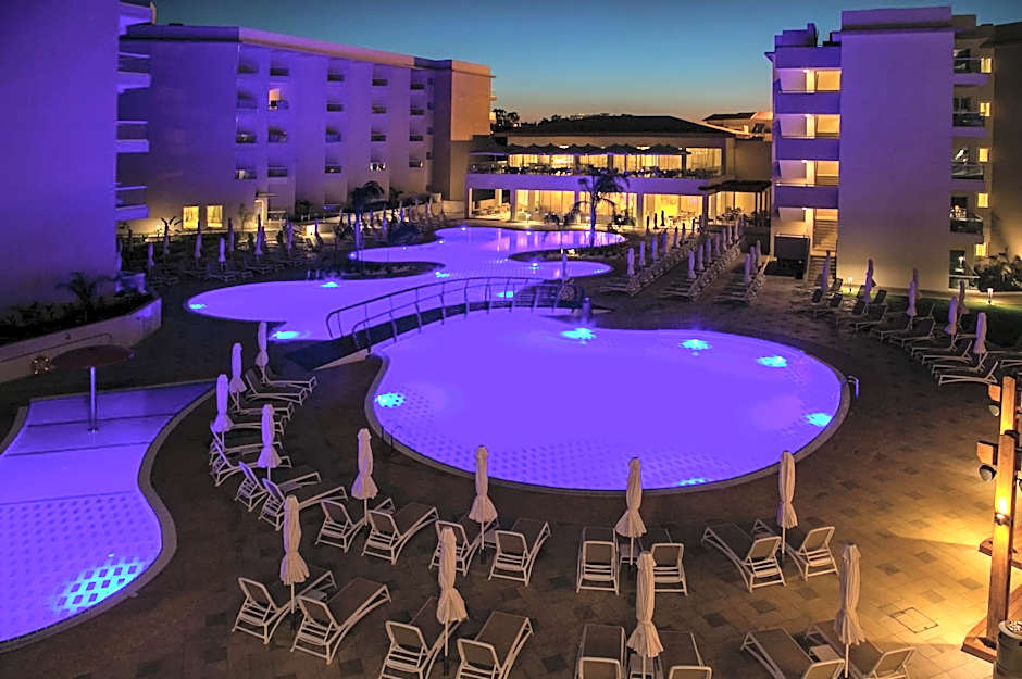 Vangelis Hotel & Suites