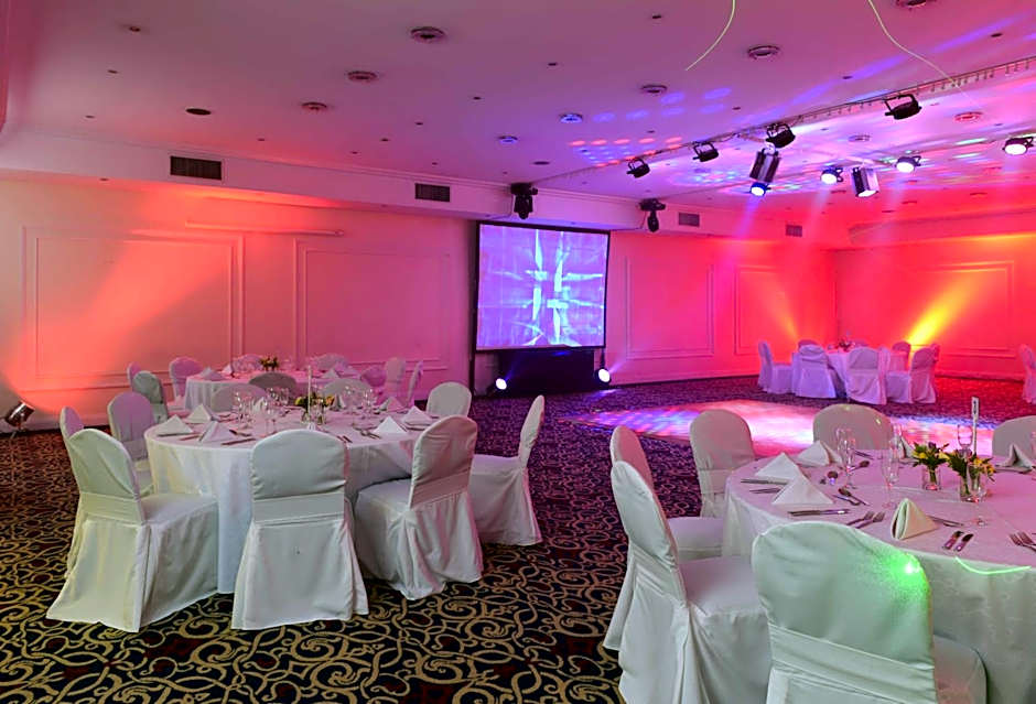 Argenta Tower Hotel & Suites