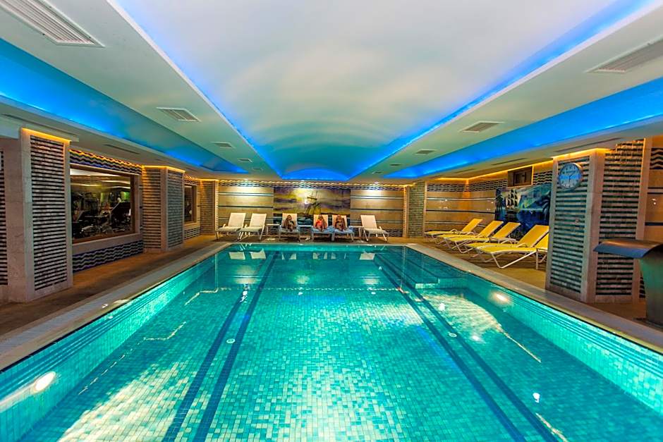 White Gold Hotel & Spa
