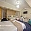 The Russel Hotel