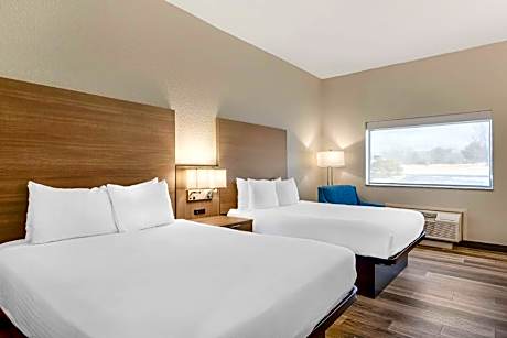 Queen Room with Two Queen Beds - Non-Smoking