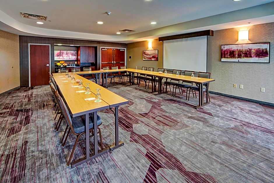 Courtyard by Marriott Memphis Southaven