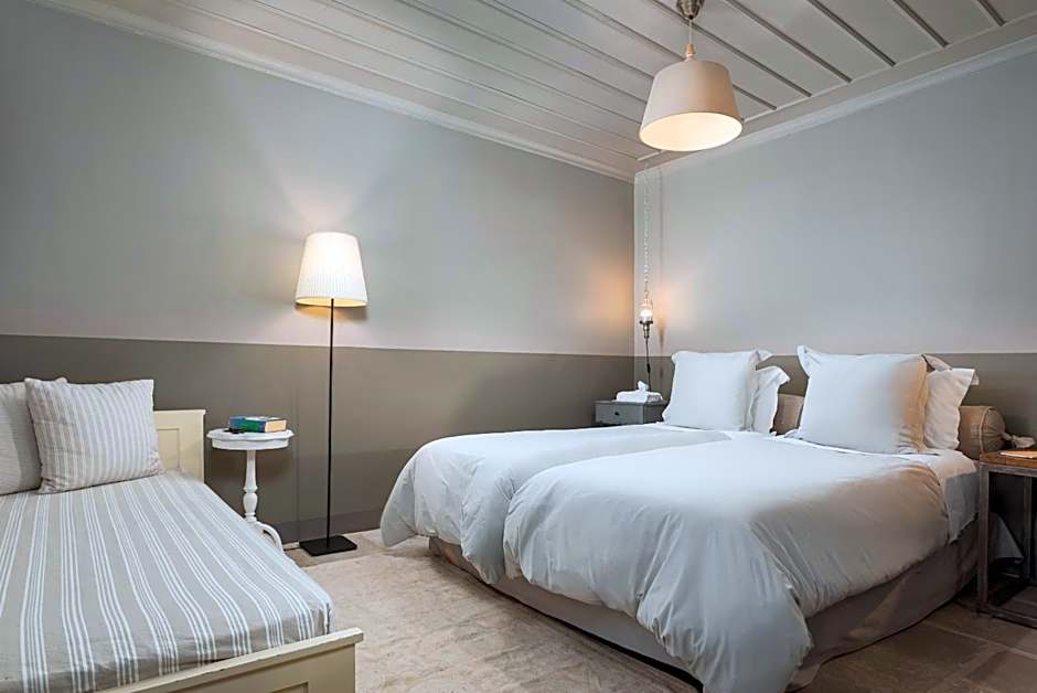 Apeiros Chora Hotel
