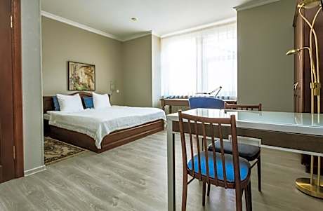 Hotel Kert FREE PARKING