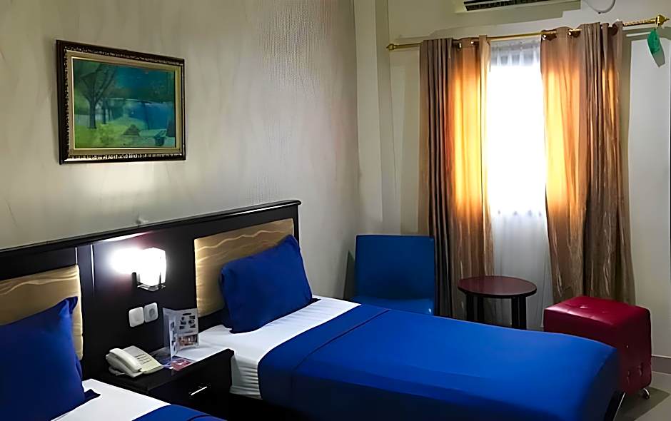 Grand Sari Hotel