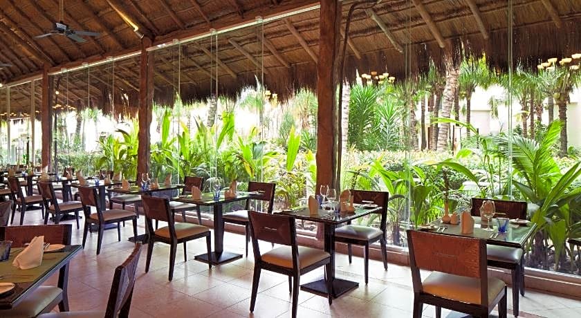 El Dorado Seaside Suites - Catamaran Cenote & More Inclusive- Adults Only