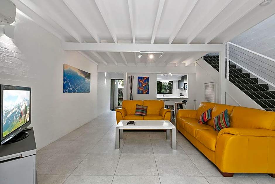 Le Court Villas