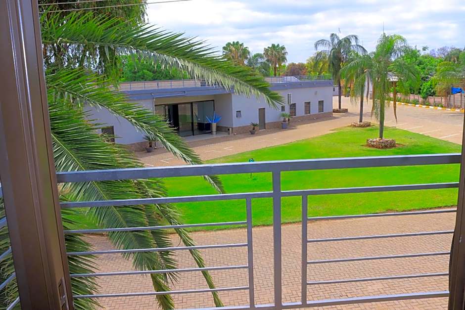 Oasis Hotel