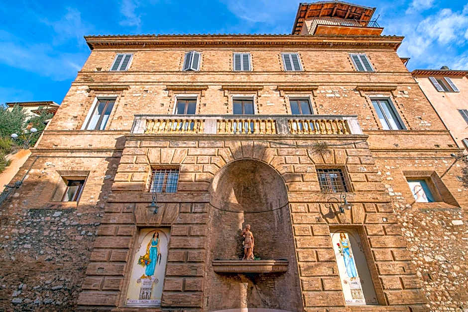 HOTEL TREVI Palazzo Natalini
