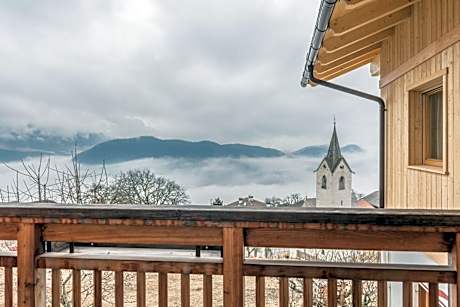 One-Bedroom Apartment with Balcony