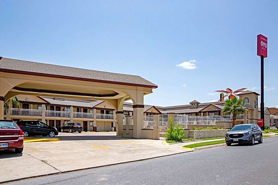 OYO Hotel McAllen Airport South - 1 mi from McAllen Medical Center