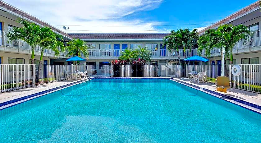 Motel 6 Dania Beach, FL