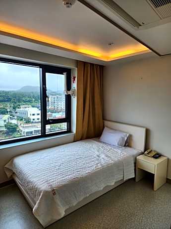 Superior Single Room - Breakfast Included