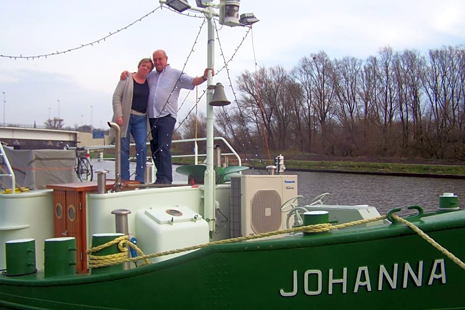 B&B Barge Johanna