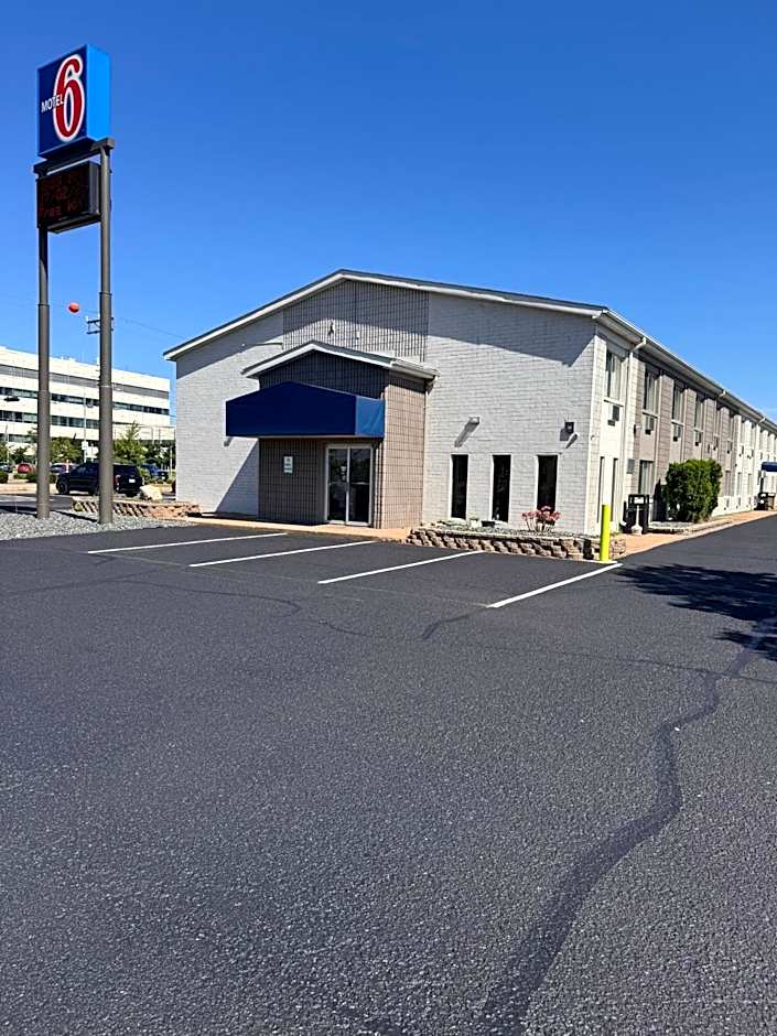 Motel 6-Eau Claire, WI