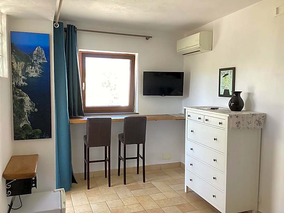 Casetta Minghitto Relaxing rooms in Capri