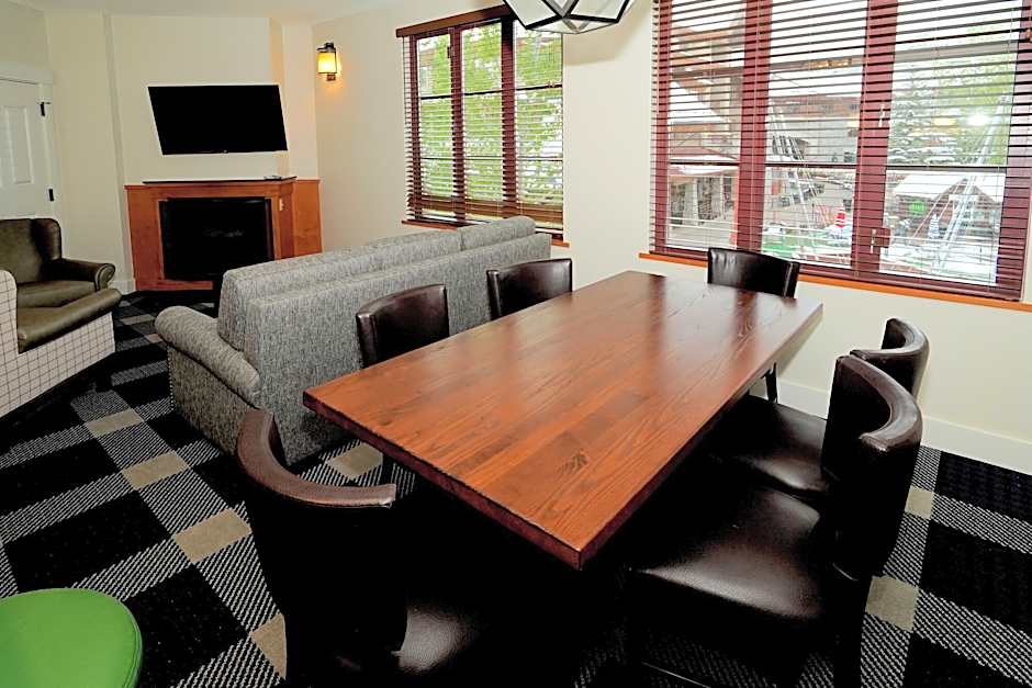 Heavenly Village Condos - Grand Residence