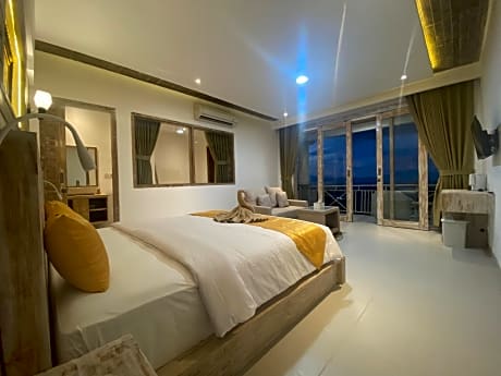 Suite Room with Balcony - Upper Floor