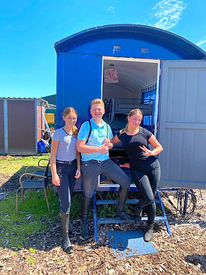 B&B boerderij rust, in pipowagens!