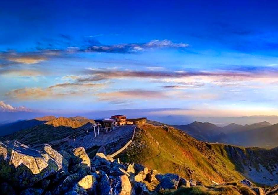 Noc na Chopku, Rotunda