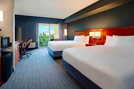 Queen Room with Two Queen Beds with Balcony