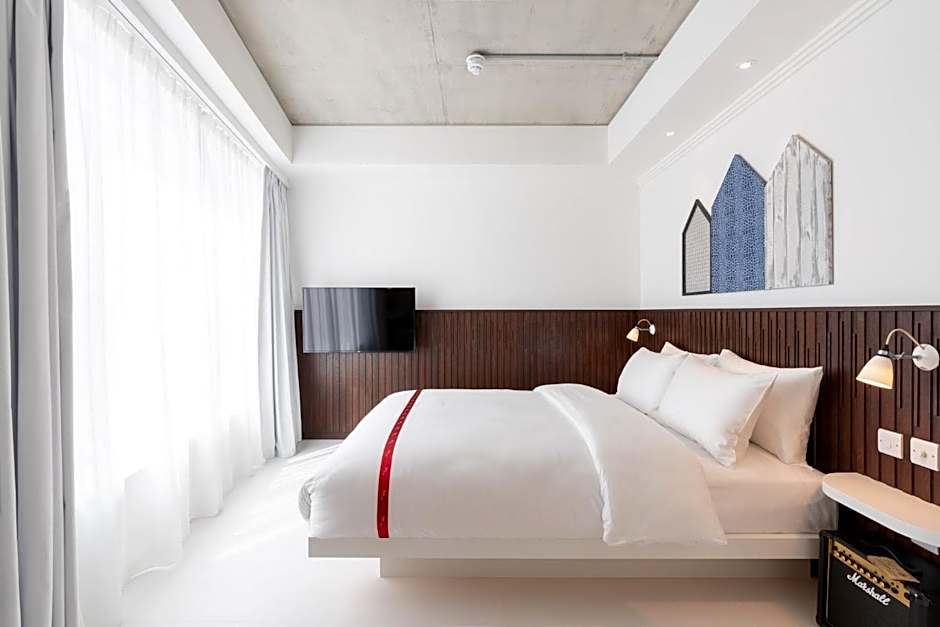 Ruby Zoe Hotel London