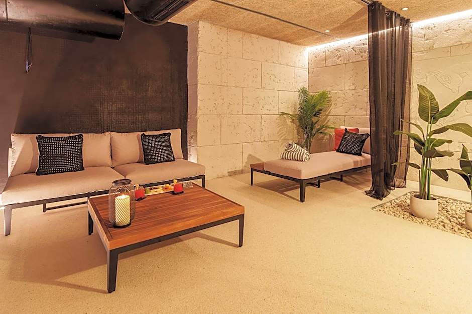 azz Valencia Congress Hotel&Spa