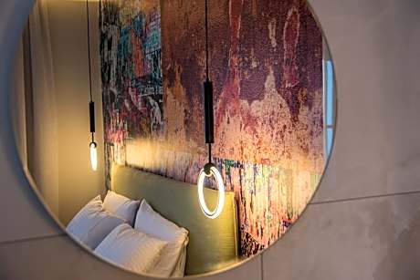 Deluxe Suite with Spa Bath