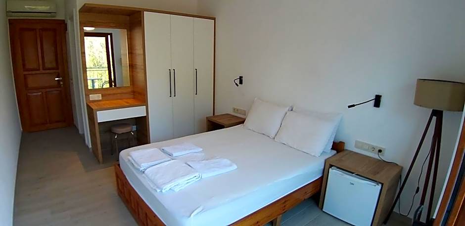 Lindos Pension
