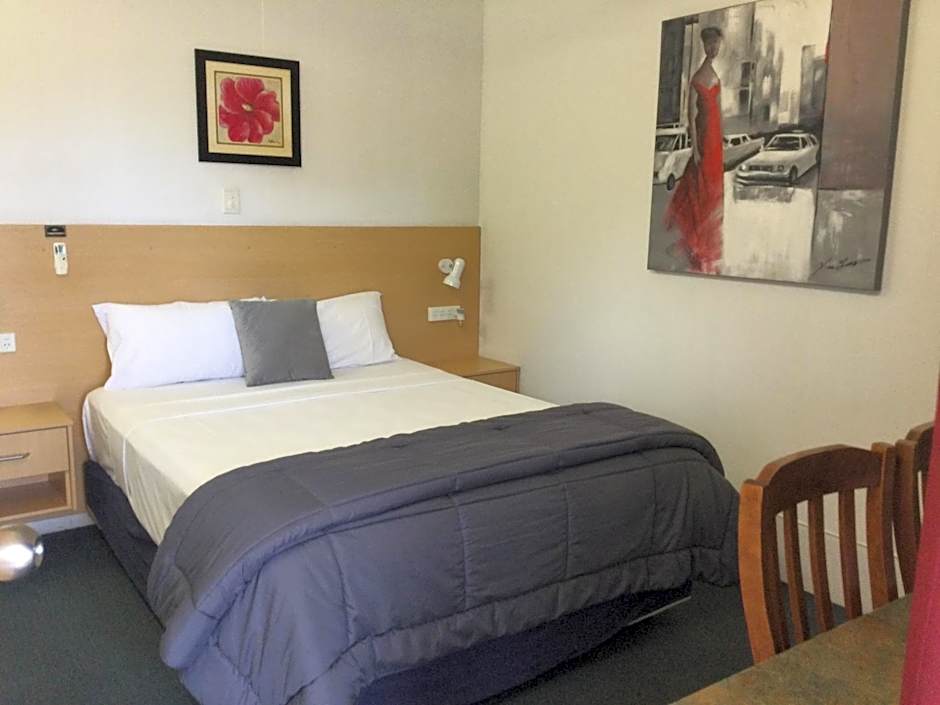 Ayrline Motel