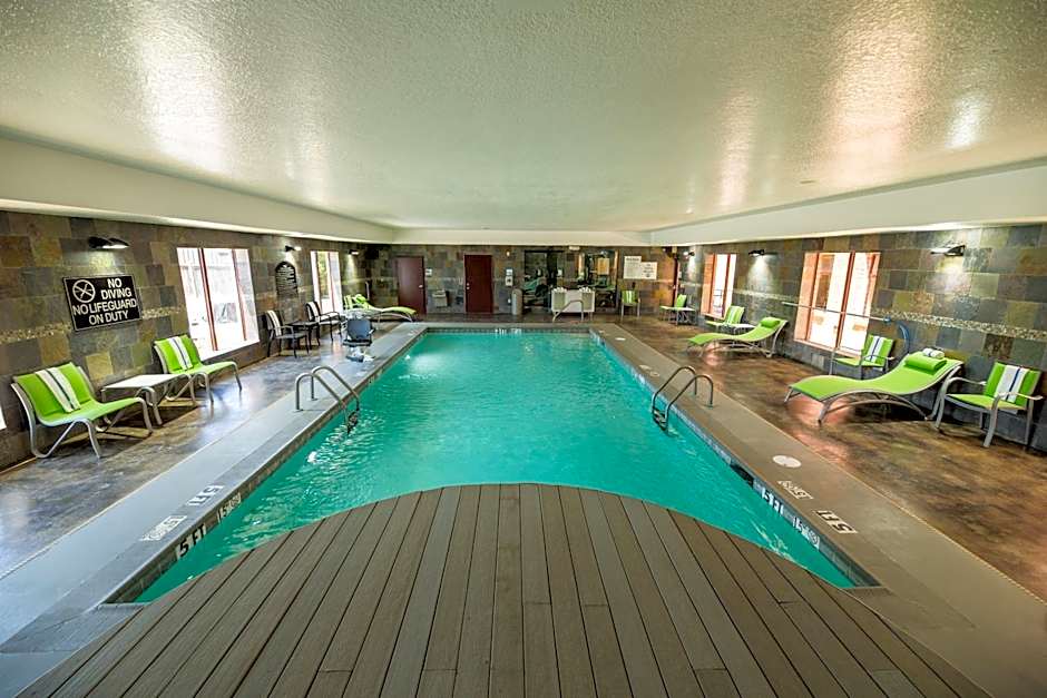 Holiday Inn Express Hotel & Suites Clinton By IHG