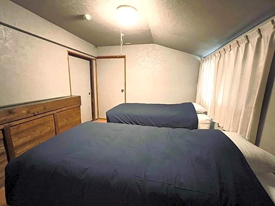 SUMITSUGU HOUSE Grandpa