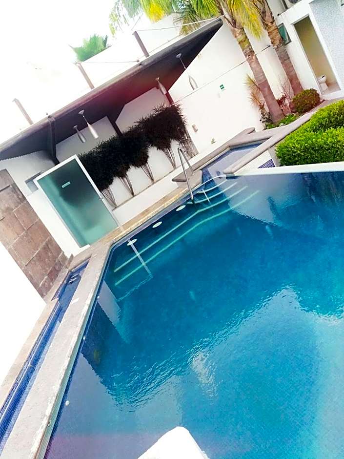 Giakor Suites - Gran Jardín