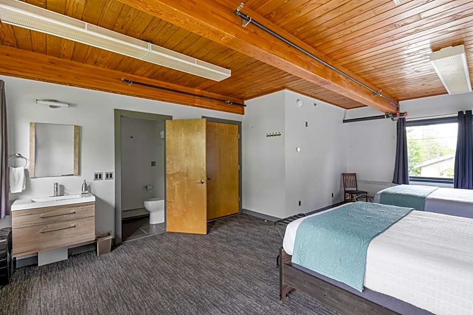 Seward Adventure Lodge