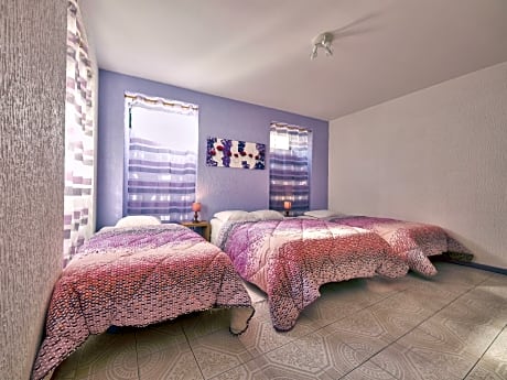 Quad room-Private Bathroom