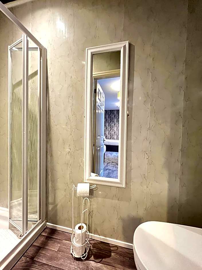 Central Cove Guesthouse