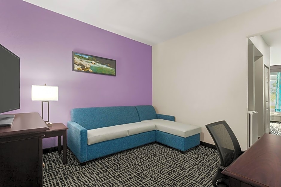 La Quinta Inn & Suites by Wyndham Cookeville