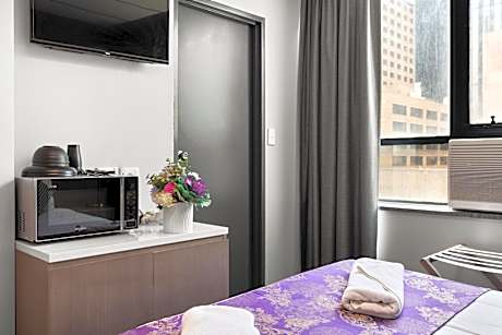 Standard Queen Room